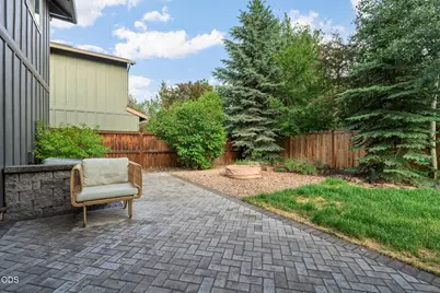 21163 Clairaway Avenue, Bend, OR 97702 - Photo 30