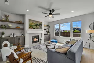 60933 SE Sydney Harbor Ct, Bend, OR 97702 - Photo 14