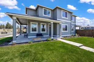 60933 SE Sydney Harbor Ct, Bend, OR 97702 - Photo 2