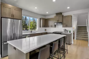 60933 SE Sydney Harbor Ct, Bend, OR 97702 - Photo 6