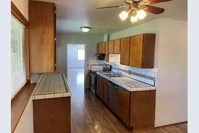 2216 Piazza Drive, Medford, OR 97501 - Photo 10