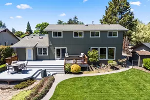 2642 Hawaiian Ave, Medford, OR 97504 - Photo 40