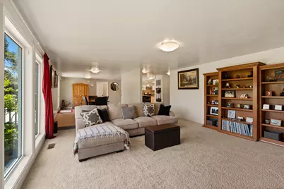 2642 Hawaiian Avenue, Medford, OR 97504 - Photo 14