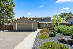 2642 Hawaiian Ave, Medford, OR 97504 - Photo 2