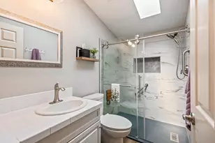 2648 NE Wintergreen Dr, Bend, OR 97701 - Photo 14