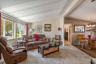 2648 NE Wintergreen Dr, Bend, OR 97701 - Photo 26
