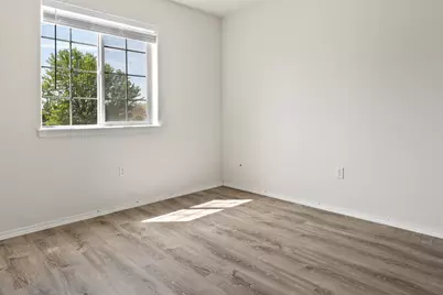 585 NE Redwood Avenue, Redmond, OR 97756 - Photo 16