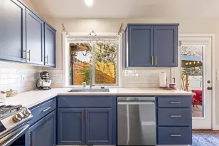 2150 NE Castle Ave, Bend, OR 97701 - Photo 8