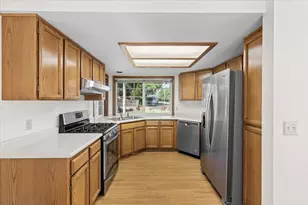 154 Silverwood Ct, Central Point, OR 97502 - Photo 10