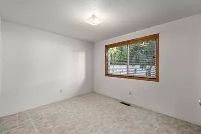 154 Silverwood Court, Central Point, OR 97502 - Photo 14