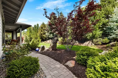 60886 SW Headwaters Loop, Bend, OR 97702 - Photo 44