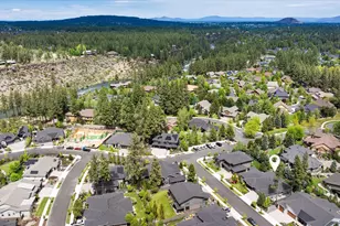 60886 SW Headwaters Loop, Bend, OR 97702 - Photo 58