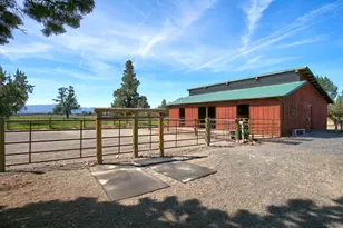 12913 S W Lark Meadow Ln, Powell Butte, OR 97753 - Photo 30