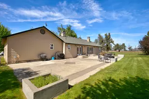12913 S W Lark Meadow Ln, Powell Butte, OR 97753 - Photo 18