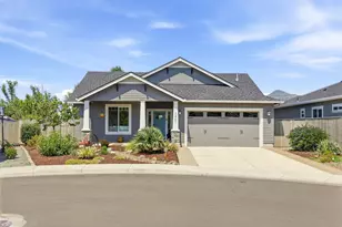 3847 Wyoming Ln, Medford, OR 97504 - Photo 1