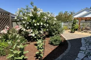 3847 Wyoming Ln, Medford, OR 97504 - Photo 40