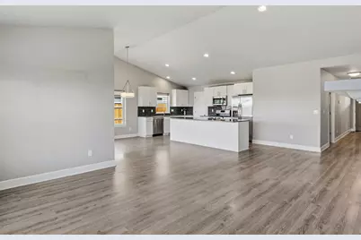 1717 NE 3rd Court, Redmond, OR 97756 - Photo 34