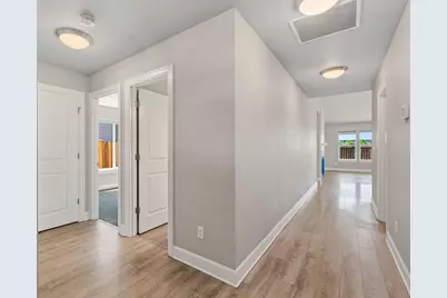1717 NE 3rd Court, Redmond, OR 97756 - Photo 8