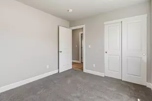 1717 NE 3rd Ct, Redmond, OR 97756 - Photo 16