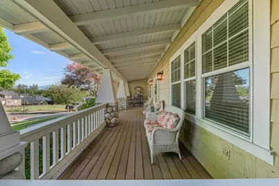 128 Oak Point Drive, Eagle Point, OR 97524 - Photo 6