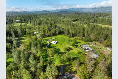 600 Hartsfield Lane, Grants Pass, OR 97526 - Photo 2