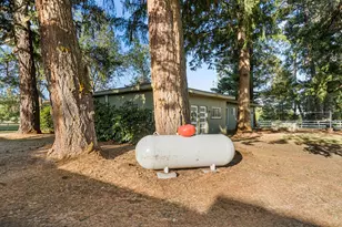 3520 Redwood, Grants Pass, OR 97527 - Photo 24
