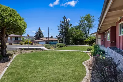 176 SE Hillcrest Street, Madras, OR 97741 - Photo 4