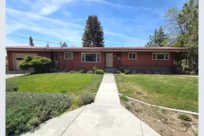 176 SE Hillcrest Street, Madras, OR 97741 - Photo 1