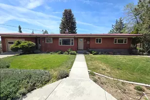 176 SE Hillcrest St, Madras, OR 97741 - Photo 1