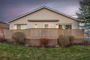 2902 NE Pinnacle Pl, Bend, OR 97701 - Photo 36