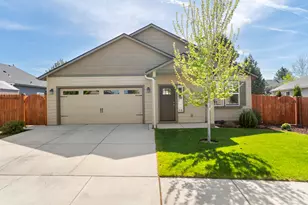 4176 SW 34th St, Redmond, OR 97756 - Photo 1