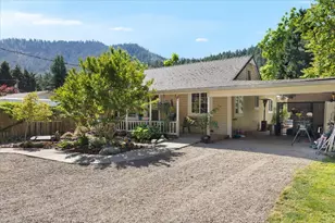 6589 Rogue River Hwy, Grants Pass, OR 97527 - Photo 2