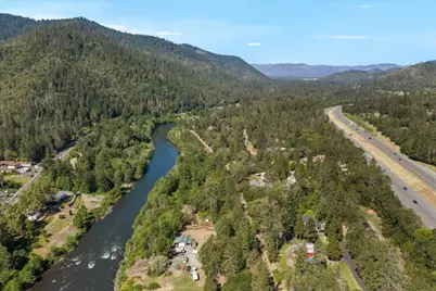 6589 Rogue River Highway, Grants Pass, OR 97527 - Photo 42