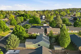 2067 SW 30th St, Redmond, OR 97756 - Photo 54