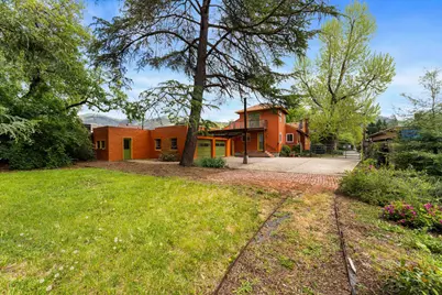 1432 NW Lawnridge Avenue, Grants Pass, OR 97526 - Photo 2