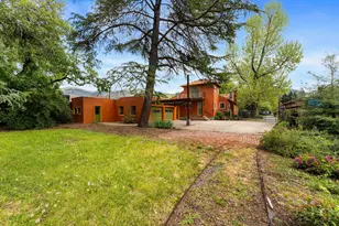 1432 NW Lawnridge Ave, Grants Pass, OR 97526 - Photo 2