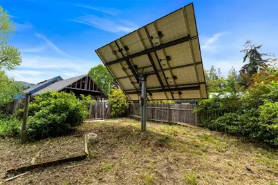 1432 NW Lawnridge Avenue, Grants Pass, OR 97526 - Photo 28