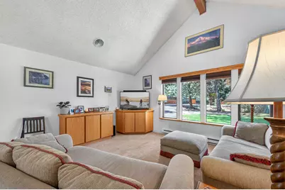 60866 Brosterhous Road, Bend, OR 97702 - Photo 8
