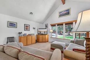 60866 Brosterhous Road, Bend, OR 97702 - Photo 8