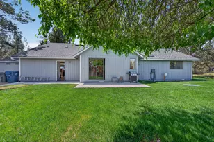 60866 Brosterhous Road, Bend, OR 97702 - Photo 4