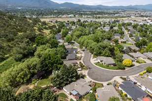 184 Meadow View Dr, Phoenix, OR 97535 - Photo 44