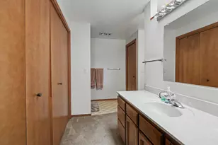 1041 La Loma Dr, Medford, OR 97504 - Photo 28