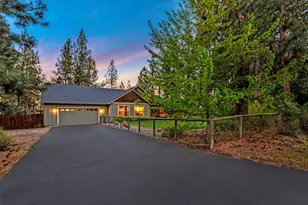 19479 W Campbell Rd, Bend, OR 97702 - Photo 2
