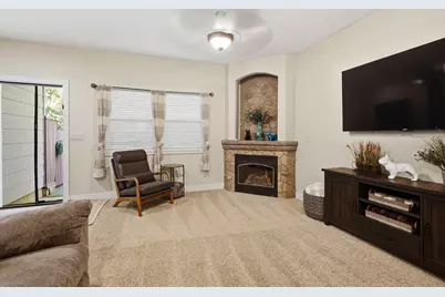 692 SE Vine Maple Lane, Grants Pass, OR 97527 - Photo 12