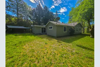 1570 Sleepy Hollow Loop, Grants Pass, OR 97527 - Photo 22