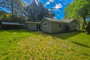 1570 Sleepy Hollow Loop, Grants Pass, OR 97527 - Photo 22