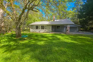 1570 Sleepy Hollow Loop, Grants Pass, OR 97527 - Photo 1