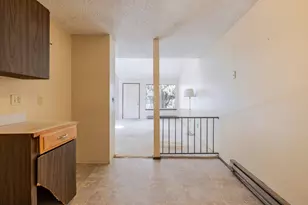 1700 NE Wells Acres Rd, Bend, OR 97701 - Photo 8