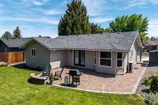 1255 SW 28th St, Redmond, OR 97756 - Photo 4