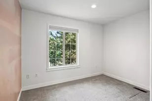 915 NW Saginaw Ave, Bend, OR 97703 - Photo 32